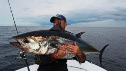 Saltywater Tackle Race Point 100 -Salty Water Tackle p 6 4 9 4 6494 Saltywater Tackle Race Point 100